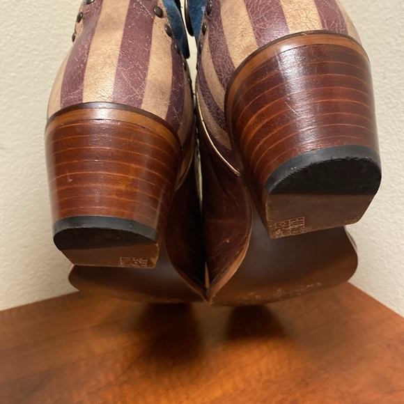 NWOT Women’s Shyanne Booties, size 10 - Picture 5 of 10